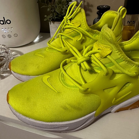 NIKE REACT PRESTO ‘VOLT’ NEON TENNIS SHOES - Picture 7 of 11